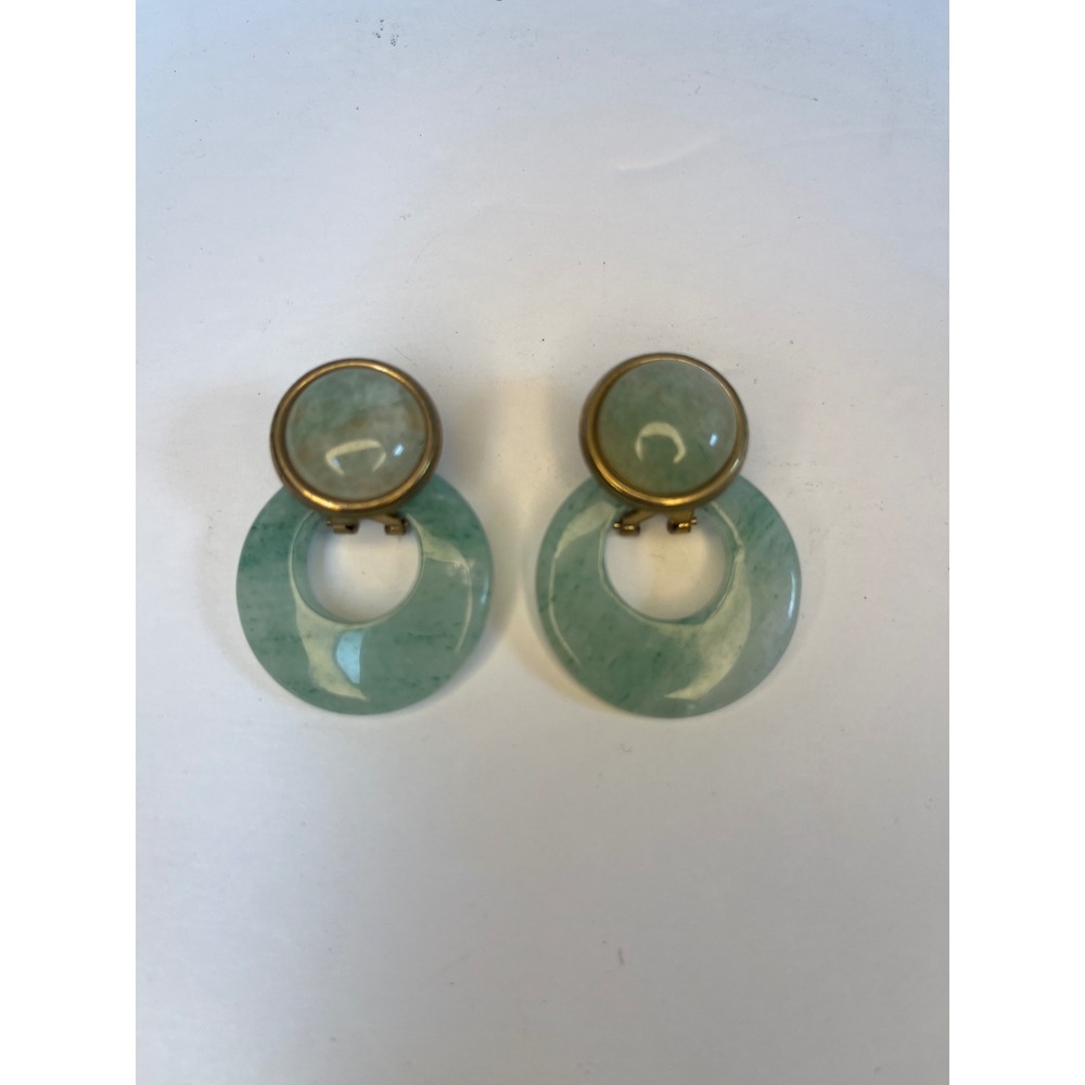 Vintage Green Jade Style Hoop Door Knocker Earrings Gold Tone Omega Back Pierced - Picture 2 of 5